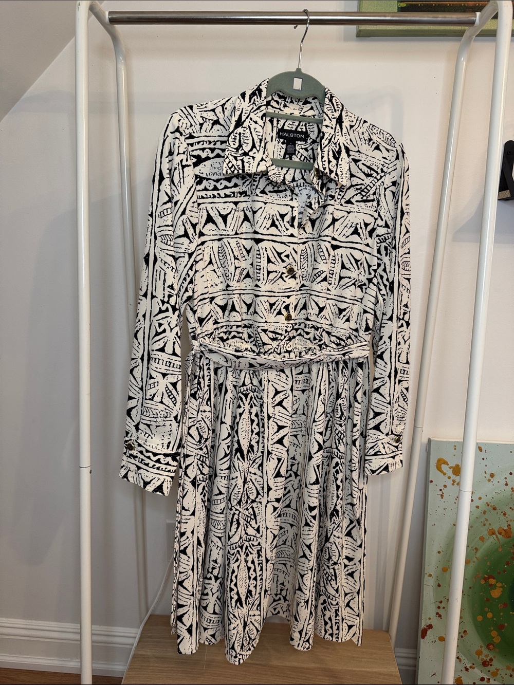 Halston Black and White Printed Long-Sleeve Shirt Dress with Belt size